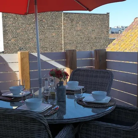 The Rooftop - A Trendy New With Airconditioning, Large Terrace & Free Parking * Ostend