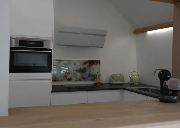 Apartment The Rooftop - A Trendy New With Airconditioning, Large Terrace & Free Parking *