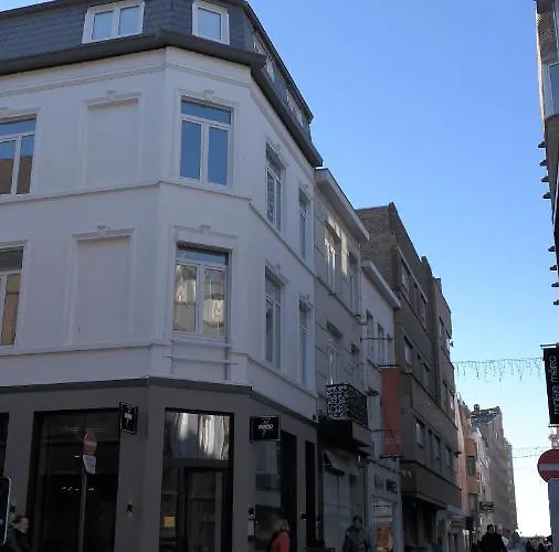 Apartment The Rooftop - A Trendy New With Airconditioning, Large Terrace & Free Parking *