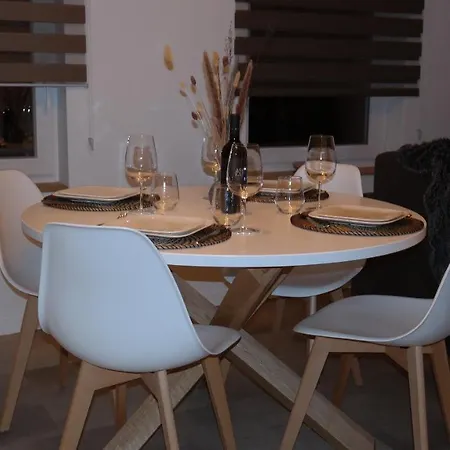 Apartment The Rooftop - A Trendy New With Airconditioning, Large Terrace & Free Parking *