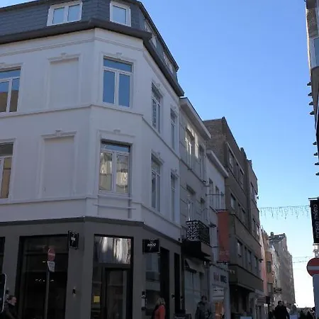 Appartement The Rooftop - A Trendy New With Airconditioning, Large Terrace & Free Parking *