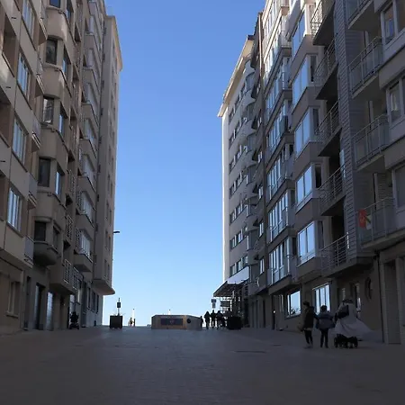 The Rooftop - A Trendy New With Airconditioning, Large Terrace & Free Parking