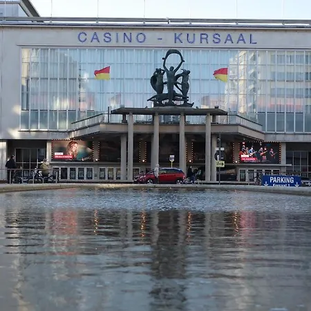 The Rooftop - A Trendy New With Airconditioning, Large Terrace & Free Parking *