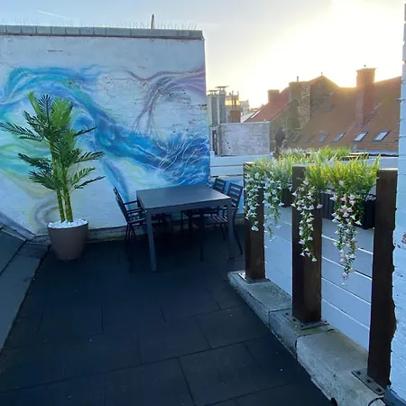 The Rooftop - A Trendy New With Airconditioning, Large Terrace & Free Parking Apartment *