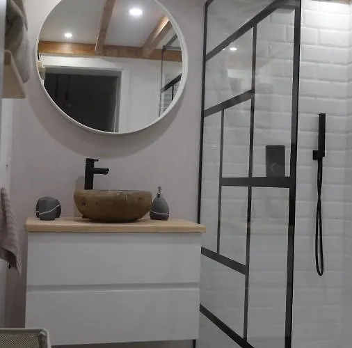 Appartement The Rooftop - A Trendy New With Airconditioning, Large Terrace & Free Parking