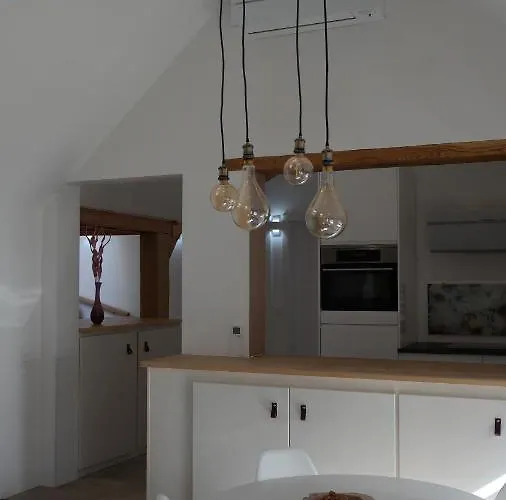 The Rooftop - A Trendy New With Airconditioning, Large Terrace & Free Parking Остенде