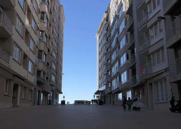 The Rooftop - A Trendy New With Airconditioning, Large Terrace & Free Parking