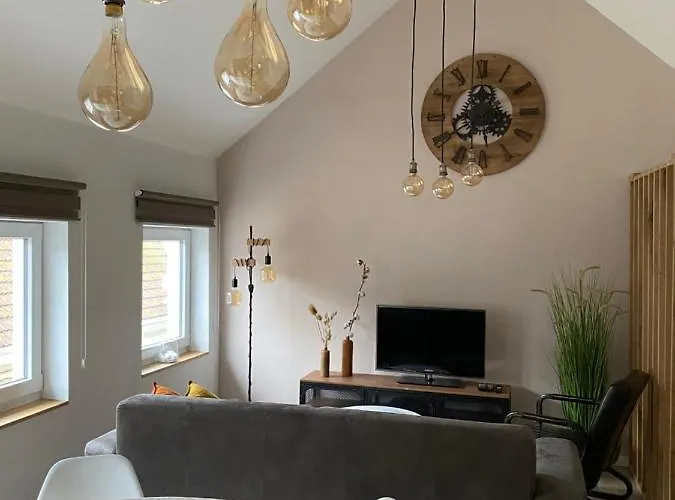 The Rooftop - A Trendy New With Airconditioning, Large Terrace & Free Parking Апартаменты