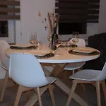 Appartement The Rooftop - A Trendy New With Airconditioning, Large Terrace & Free Parking *